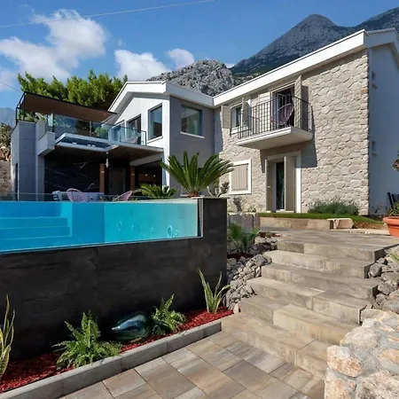 Holiday home Deluxe Mit Beheiztem Pool In Ruhiger Lage Oberhalb Der Stadt *